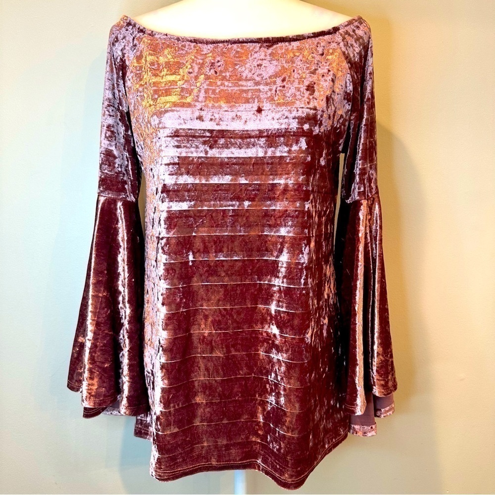 BLVD Pink Bell Sleeve Blouse Women S/M Crushed Velvet Velour Flare Y2K Stretch